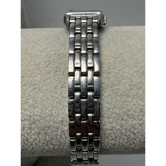 Seiko V116-0AA0 Solar Working Ladies Watch 15MM 6\